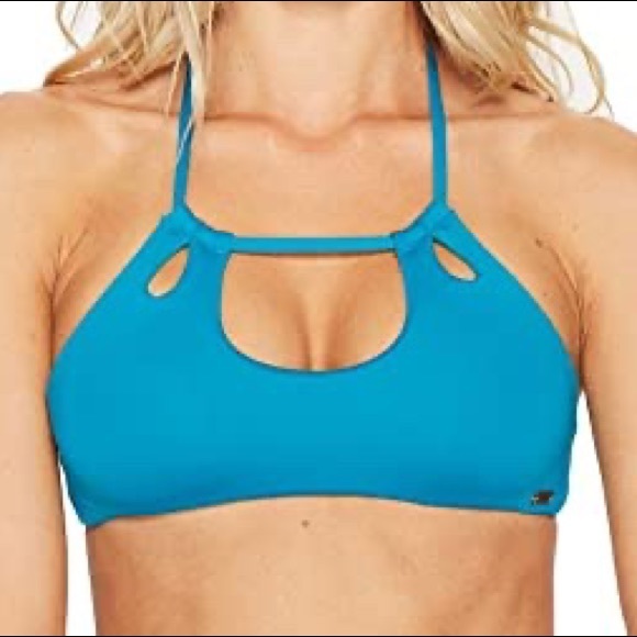 🌊Roxy Strappy Love Halter Crop Bikini Top - Picture 2 of 5